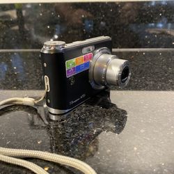 GE Smart Series A735 7.0MP Digital Flash Camera Black with 4GB SD Memory Card