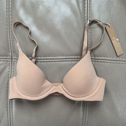 SKIMS Fits Everybody Scoop Plunge Bra
