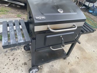 BBQ ofertón en muy buena condición así como está en la foto listo para hacer el asado