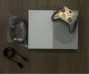 Xbox One S Digital Edition & Controller