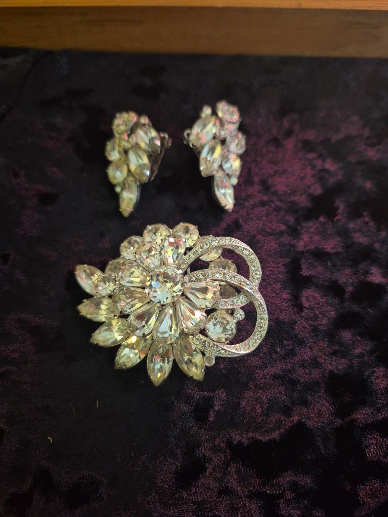 Mid Century Eisnberg Earing And Brooch Set