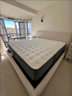 BRAND NEW QUEEN PILLOW TOP MATTRESS AND BOXSPRING