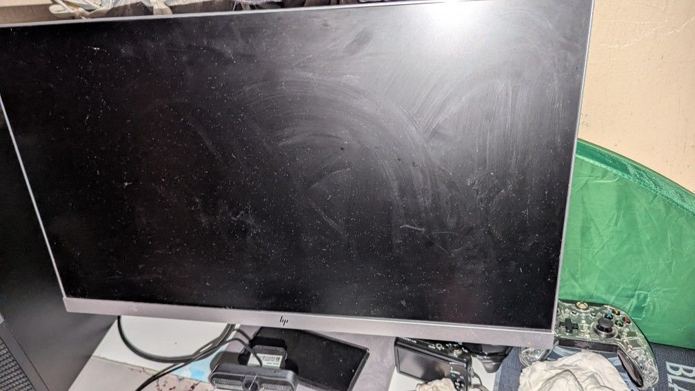 Monitor LED panorámico HP EliteDisplay E243 de 23,8" con resolución 1920x1080