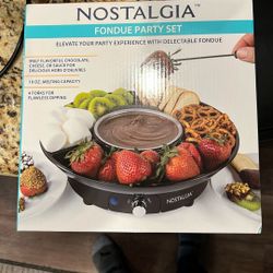 Nostalgia Fondue Party Set