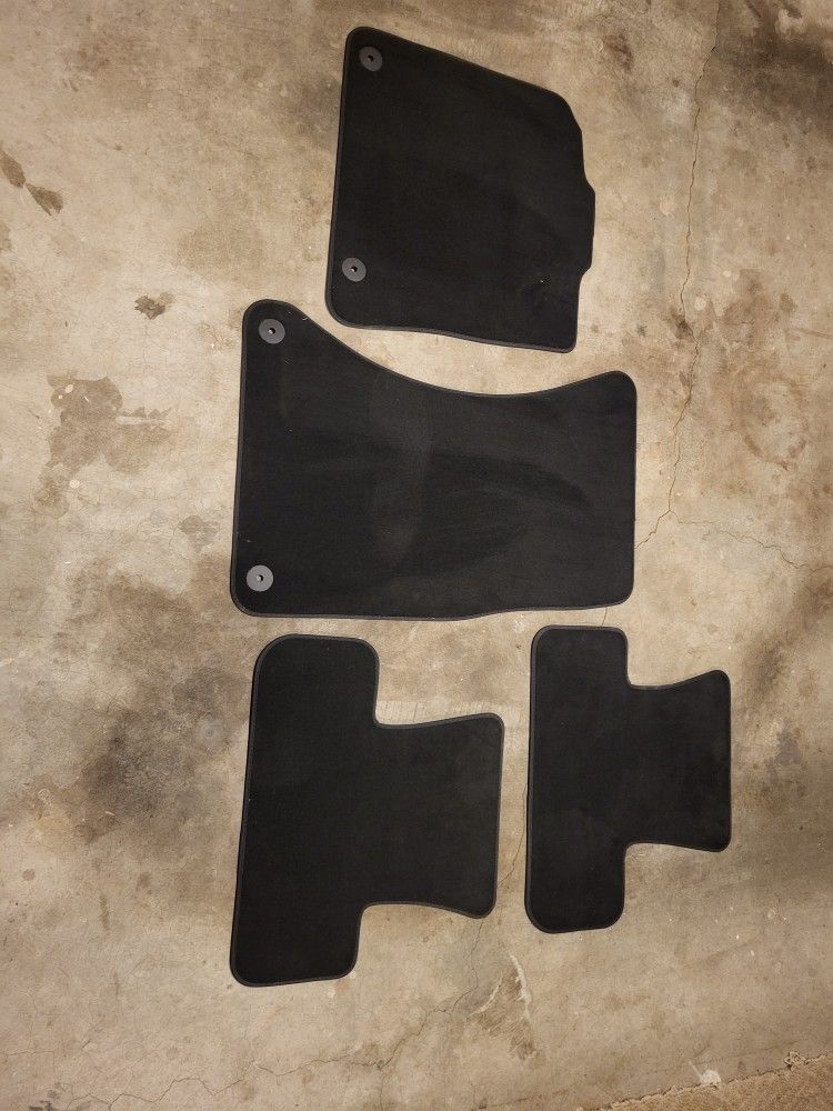 Audi Q5 Authentic Floormats