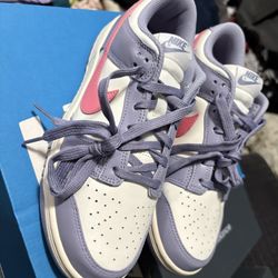 Nike Dunks 