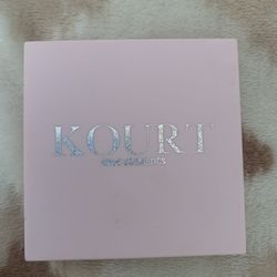 Kylie Cosmetics Kourt Pressed Powder