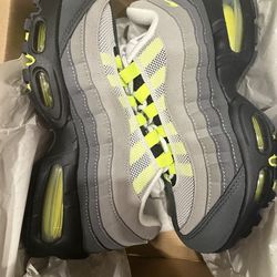 Women 8.5 Nike air Max 95 Big Bubble .. Men 7