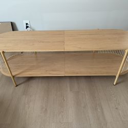 48 Inch Long Coffee Table Like New.