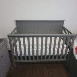 Baby Crib and Dresser Berkeley Elite Gray