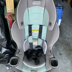 Greico Adjustable Toddler Car seat 