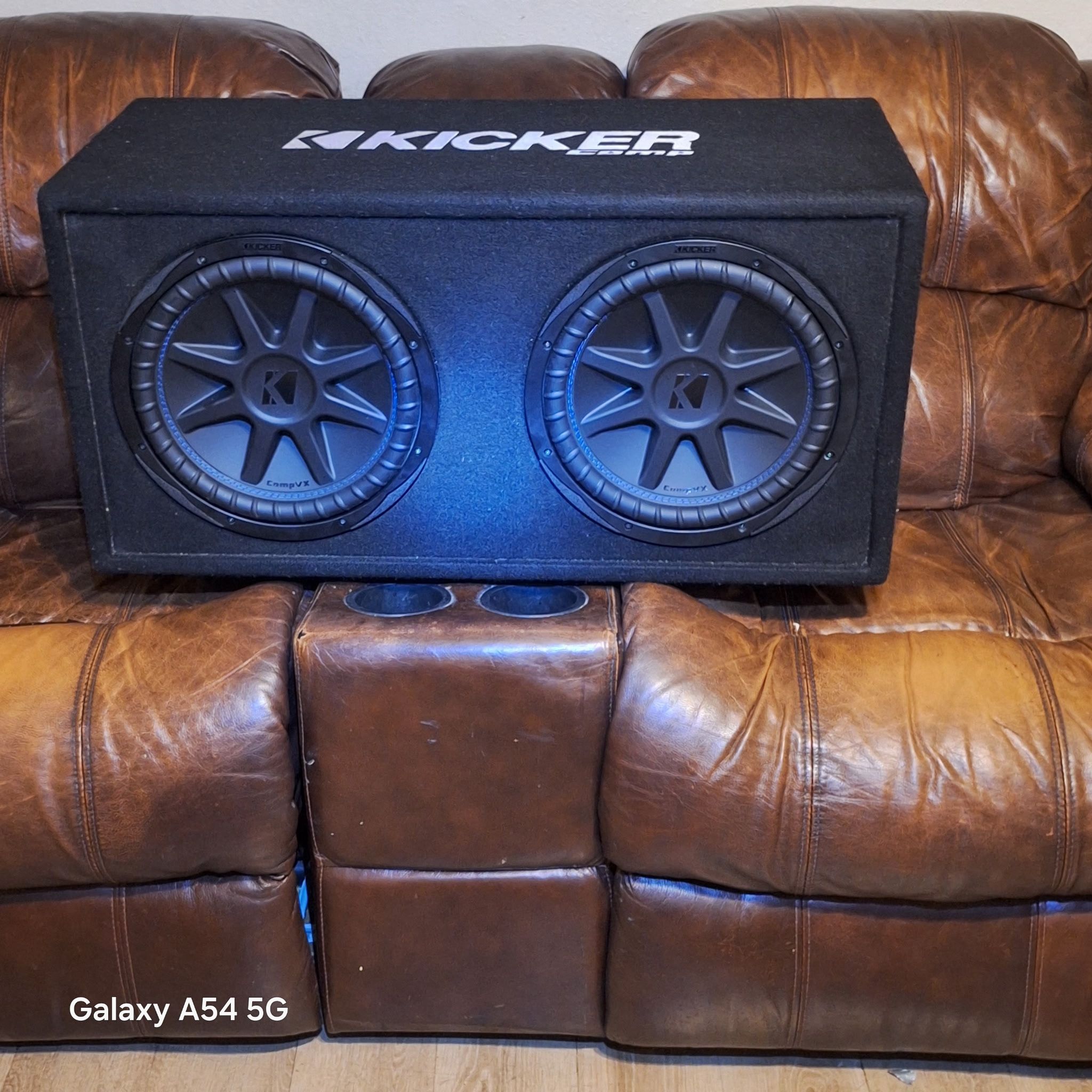 2 12inch Kickers Speakers 750 Rms Each