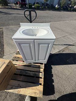 24 Inch Vanity 