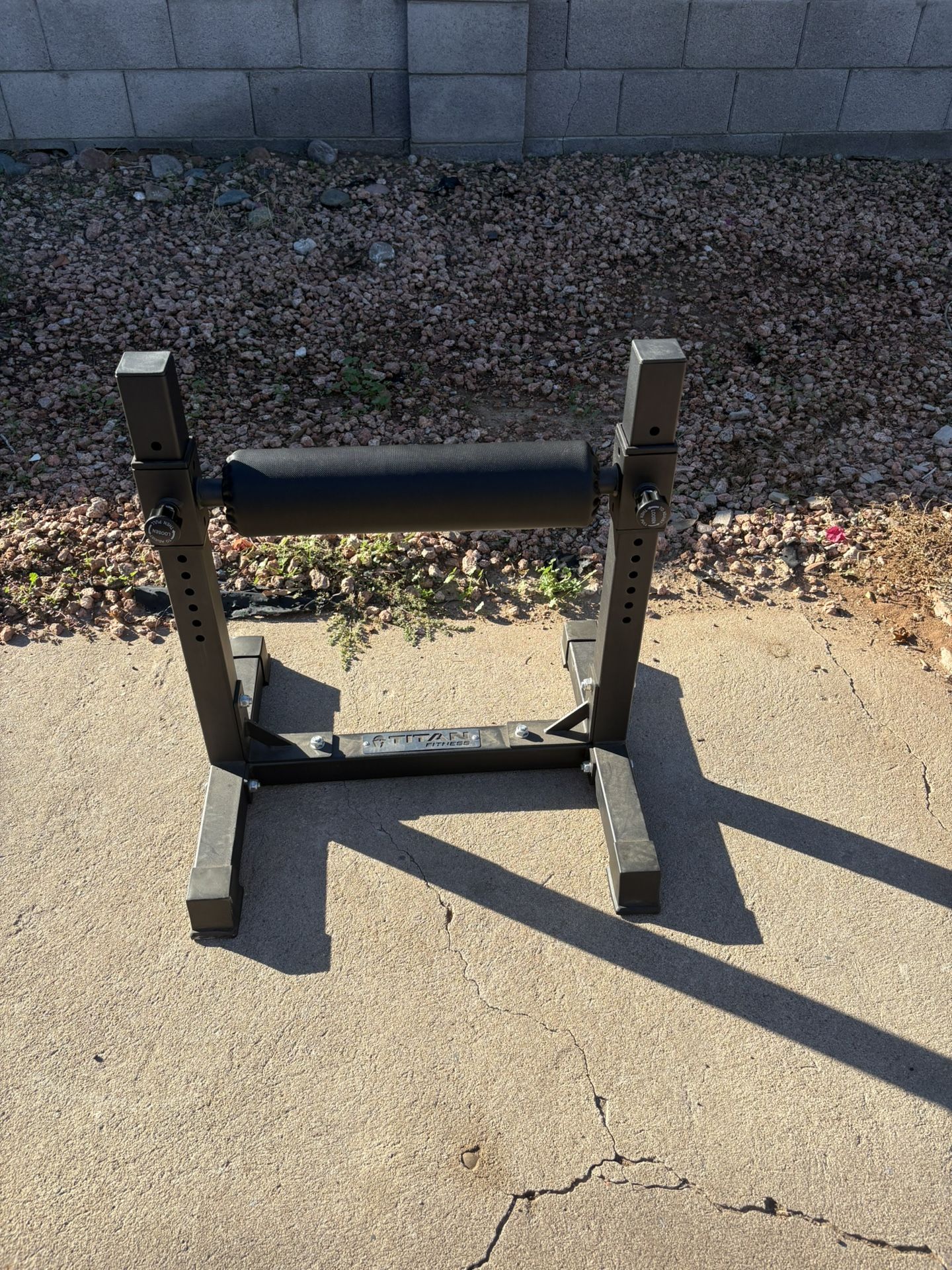 Titan Fitness Single Leg Squat Roller