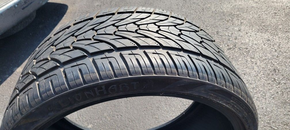 295 30 22 Used Tire 80% Tread