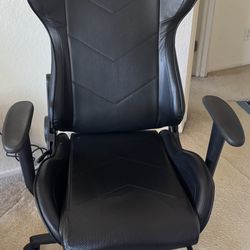 Desino Professional Gaming Chair 