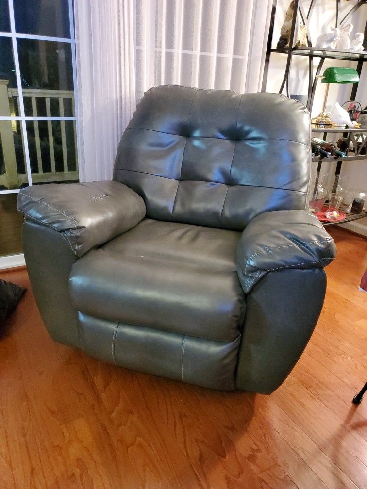 Recliner Chair (Marlos)