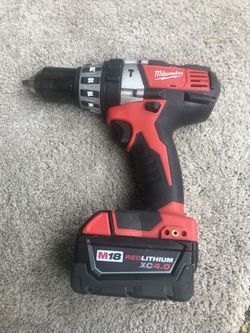 18 V Milwaukee Hammer drill brand new and XC 4.0 battery
