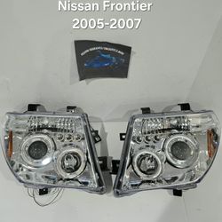 Nissan Frontier 2005-2008 Headlights 