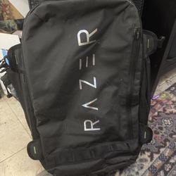 Razer Rogue V3 Backpack - Chromatic Edition 17.3"