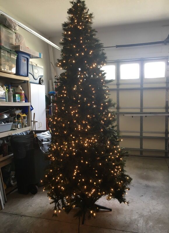 9 ft Jaclyn Smith Christmas tree Downy Pine for Sale in New Smyrna ...