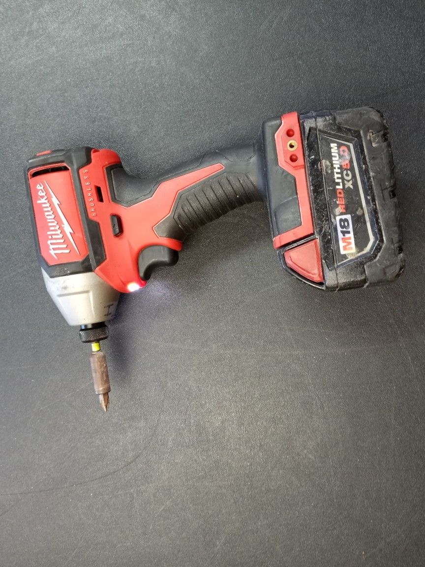 MILWAUKEE TOOLS 2750-20