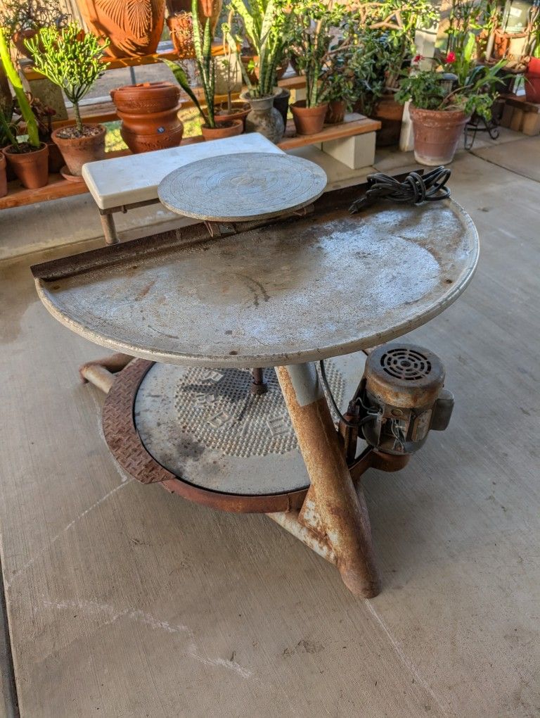 Lockerbie Pottery Wheel (Electric)
