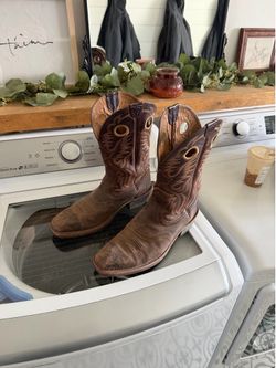 Ariat cowboy boots size 12