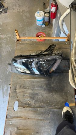 Mercedes GLE 2020 Headlight Left Side Drivers