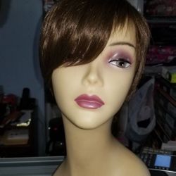 Synthetic Short Har Wig.