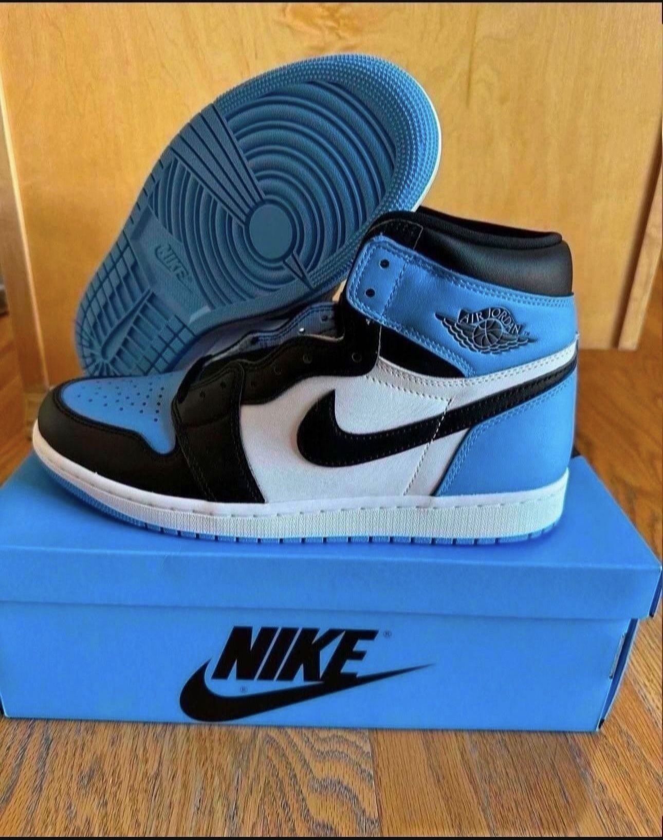 Nike Air Jordan 1 Retro High OG UNC Toe DZ5485-400 size 10.5 Brand New