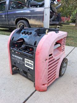 Husky 2200PSI Pressure Washer