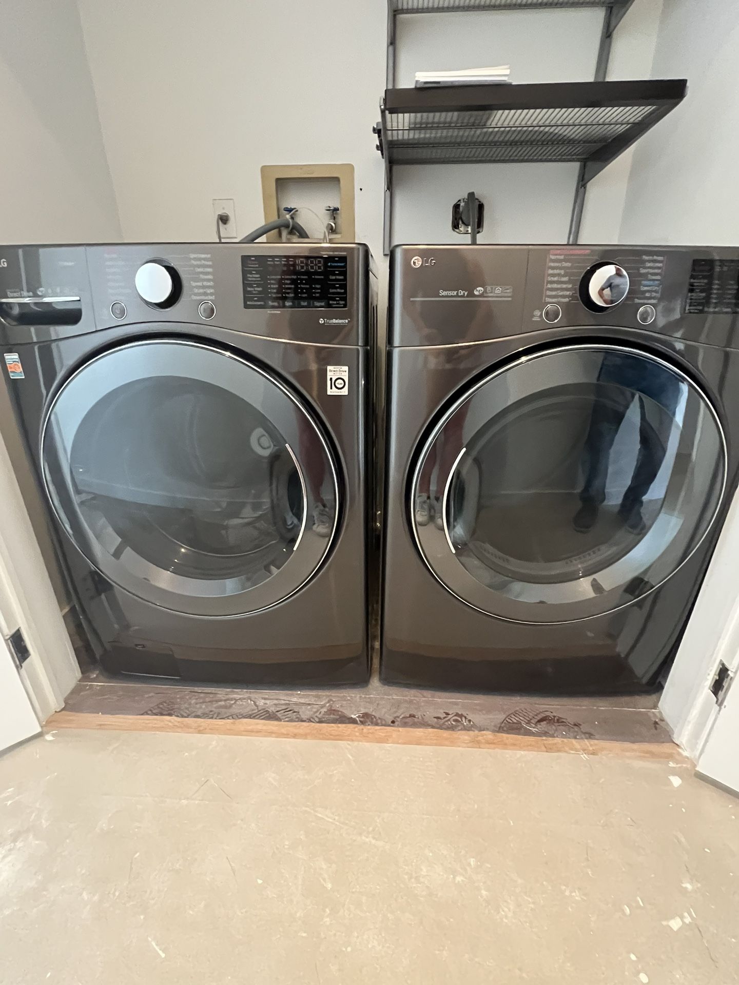 LG Washer/Dryer ( Electric ) Large capacity