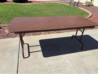 Folding table ( 6ft long*30”wide )
