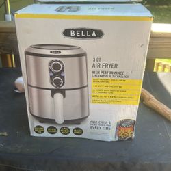 Brand New Bella Air Fryer 