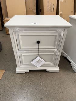 Anistyn Nightstand