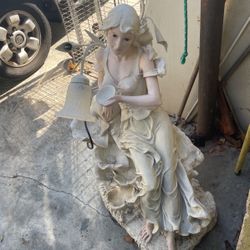 Light Statuate