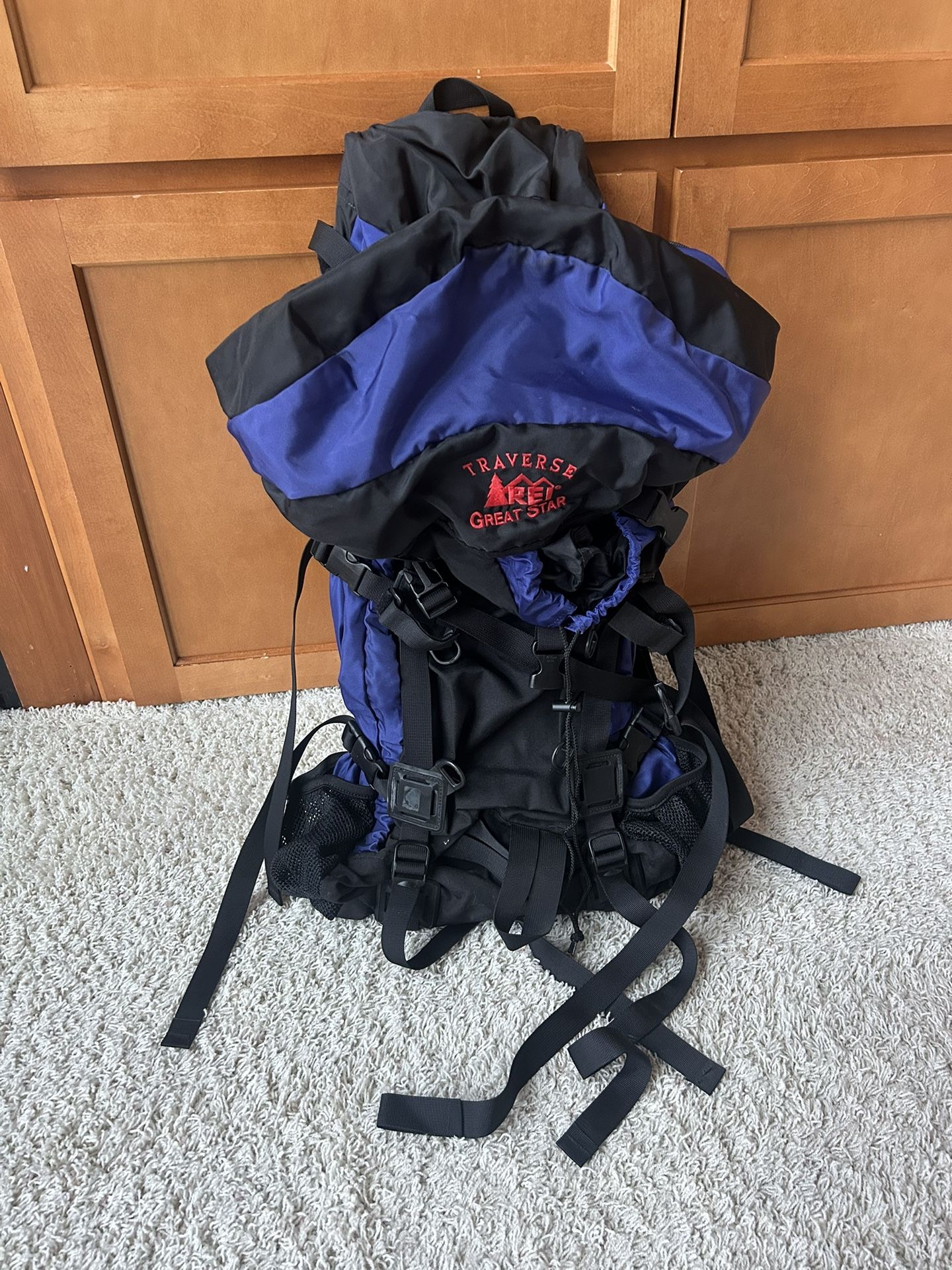 REI Traverse Great Star Internal Frame Backpack