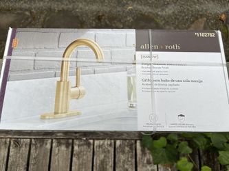 4x BRAND NEW - Allen & Roth Harlow Gold Bathroom Faucets 