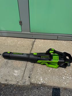GreenWorks Blower