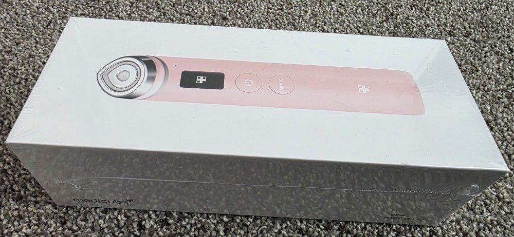 Medicube Age-R Booster Pro ( Pink) Brand New Sealed In Box 🔥 🔥