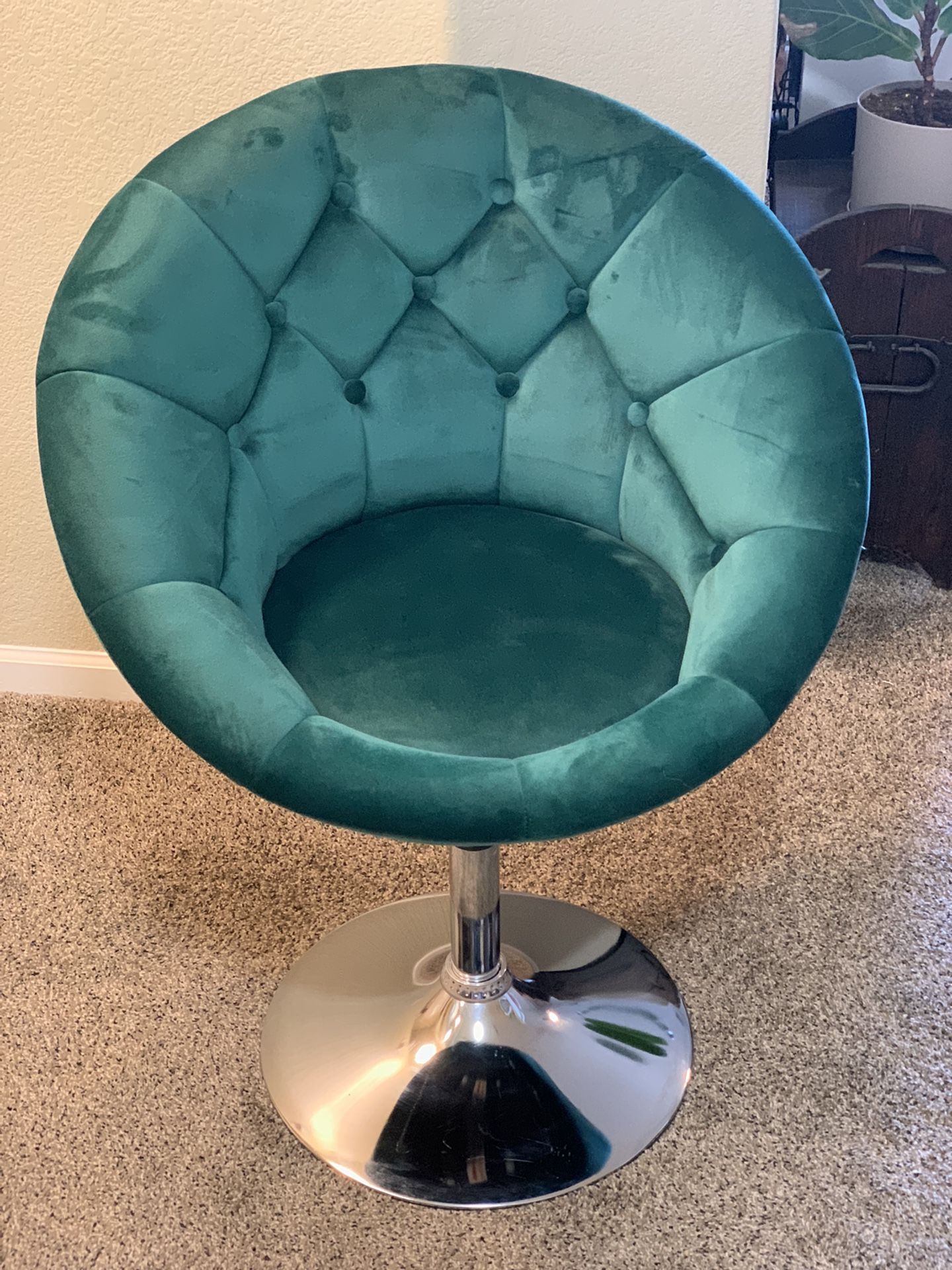 Velvet Green Vanity Chair 