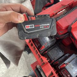 Milwaukee Battery’s And Charger 