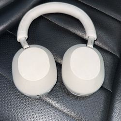 Headphone Sony  WH-1000XM5