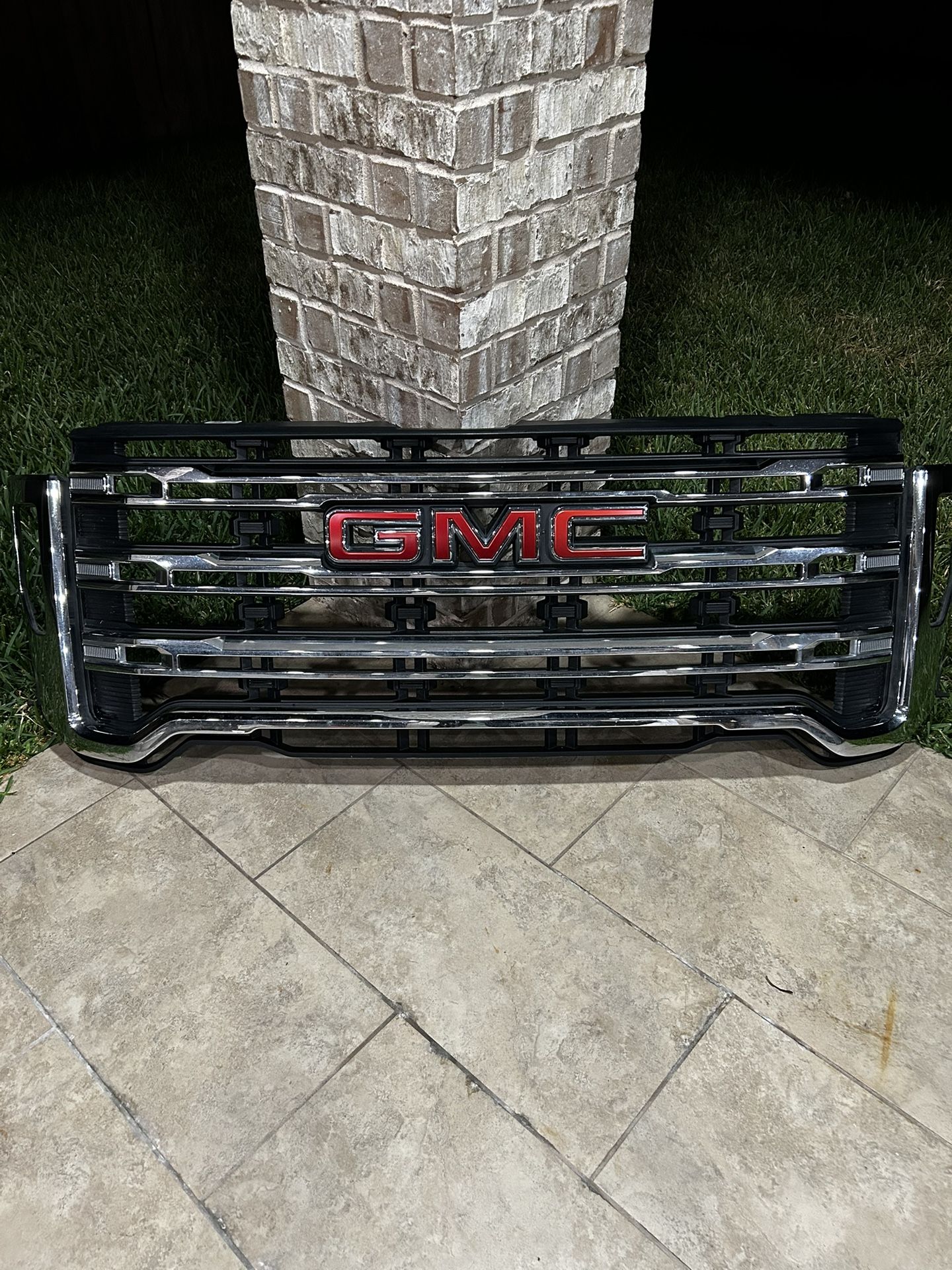2021 GMC 2500 OEM Grill