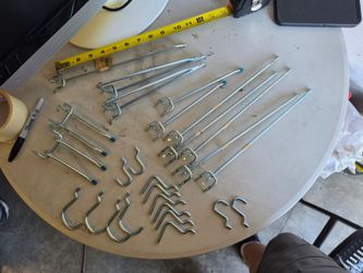 Heavy Duty Peg Board Hooks - Lot of