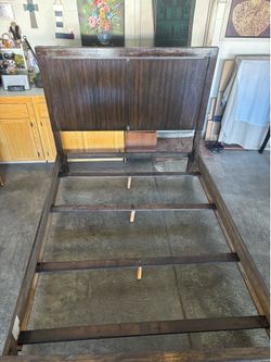Solid Wood Queen Bed Frame With Headboard and Footboard, Excellent Condition; Glossy Like New