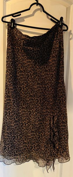 Skirt Fully Lined with Ruffle to Side by Tower Hill New size L
