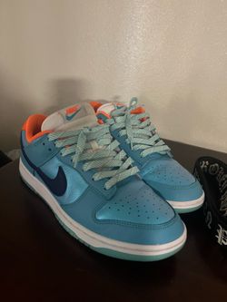Nike dunks lows