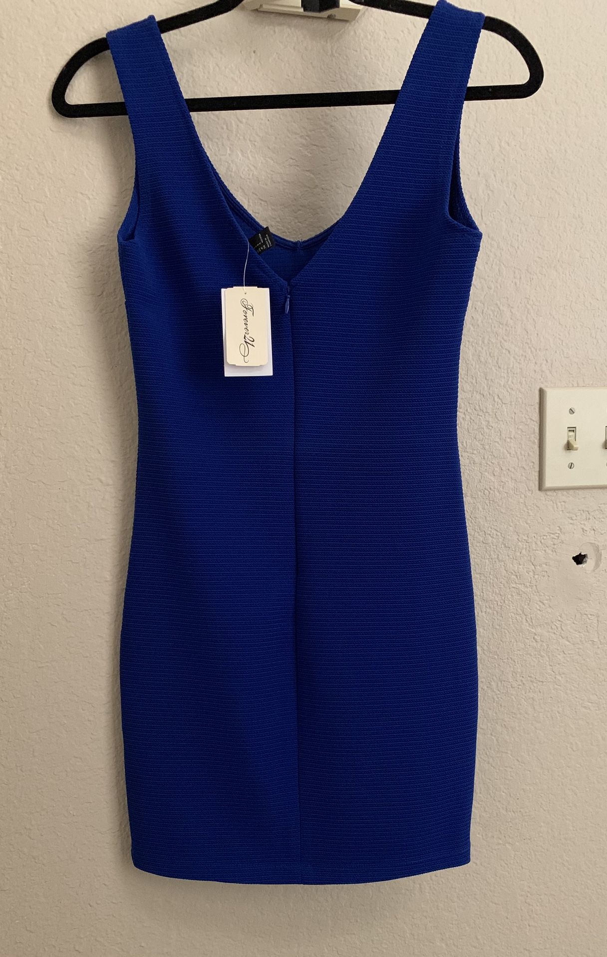 SUMMER DRESS V NECK  NWT